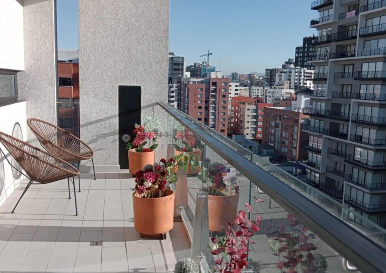 Apartamento Departamento 80 m2 amplia terraza privada - Cerca de Republica del Salvador Quito Exterior foto